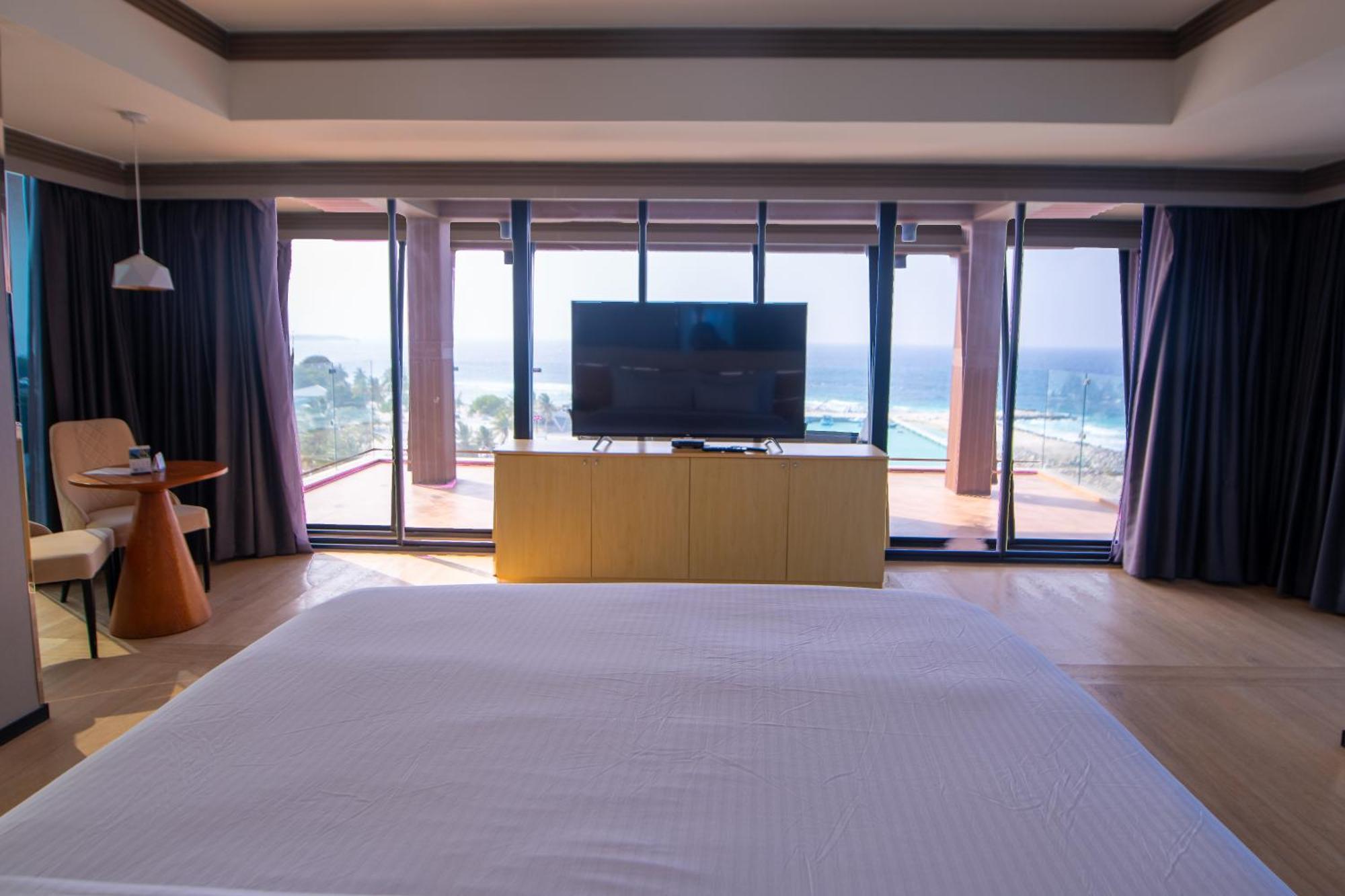 Swarn By Hawks Hotels Kamadhoo Экстерьер фото