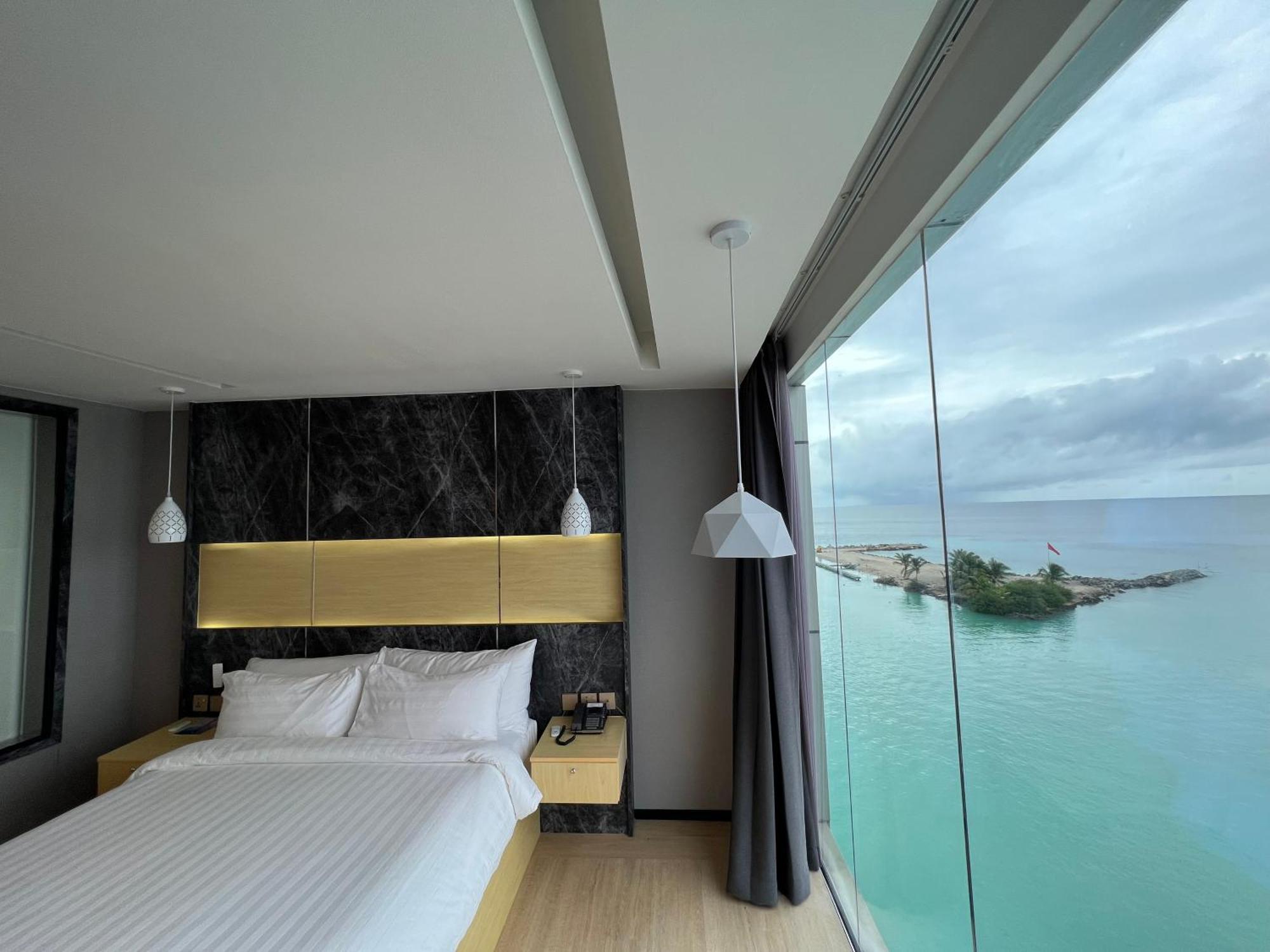 Swarn By Hawks Hotels Kamadhoo Экстерьер фото